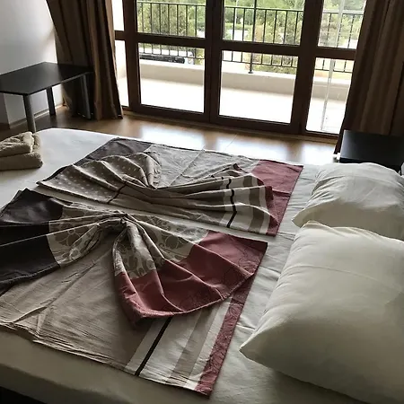 Chateau Del Mar *
